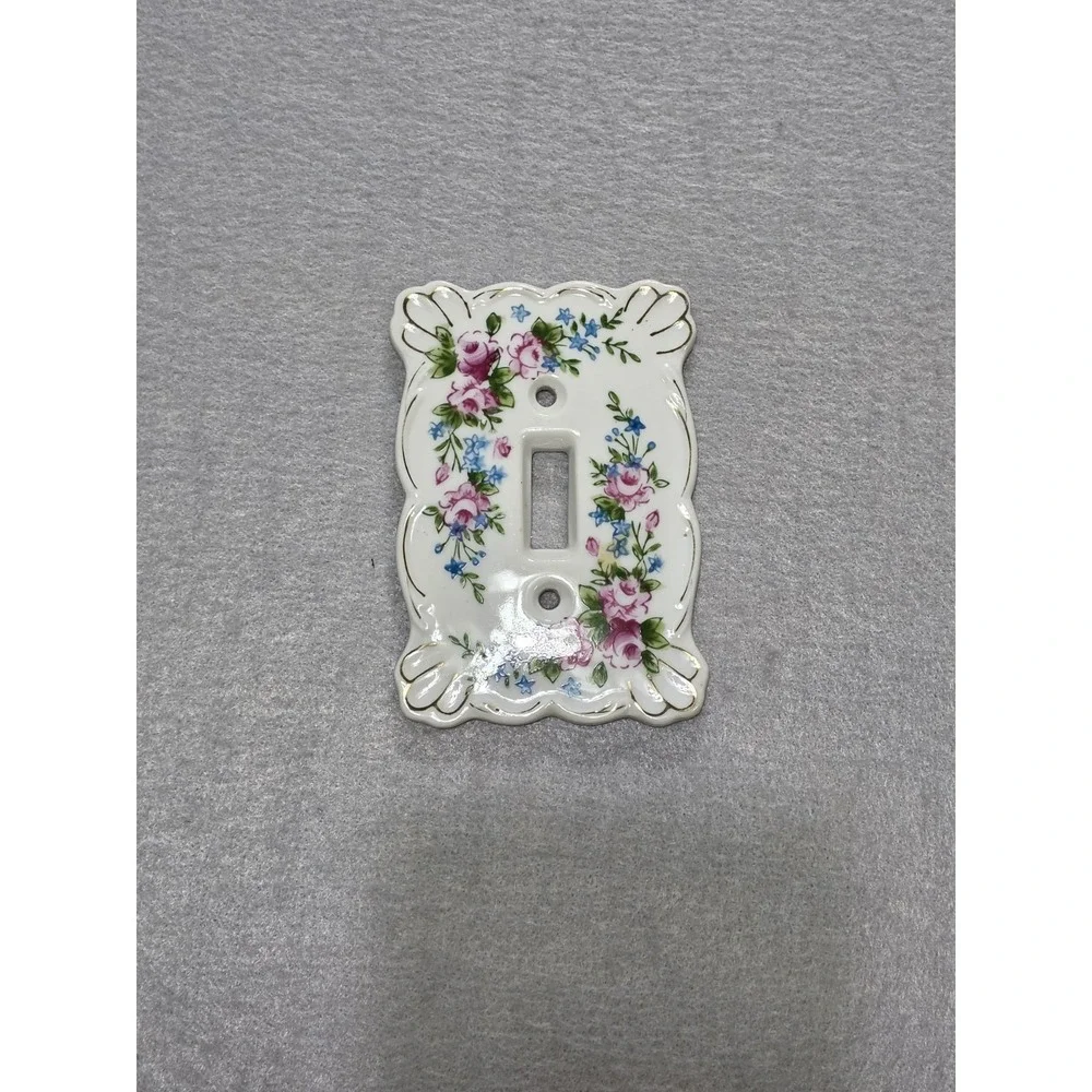 Vintage Benton hand-painted ceramic standard light switch plate made in Japan